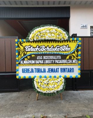 Papan Bunga Duka di Hutalimbong