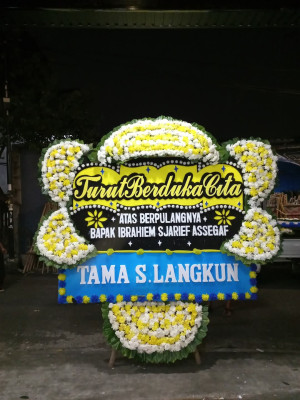 Papan Bunga Duka di Hutalimbong